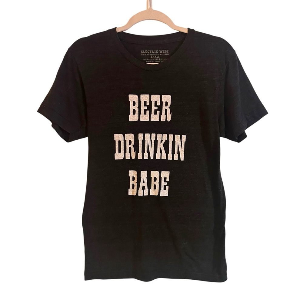 Electric West Beer Drinking Babe Tee Small